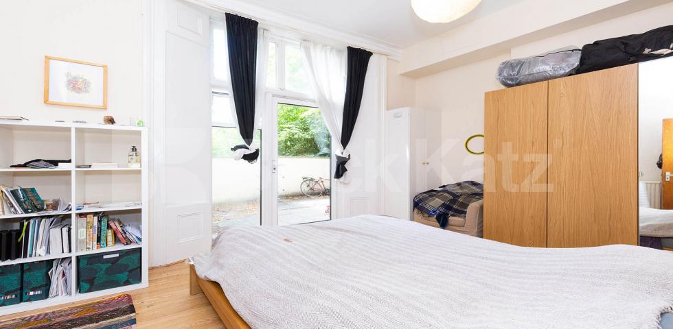 			1 Bedroom, 1 bath, 1 reception Flat			 Muswell Avenue, Muswell Hill